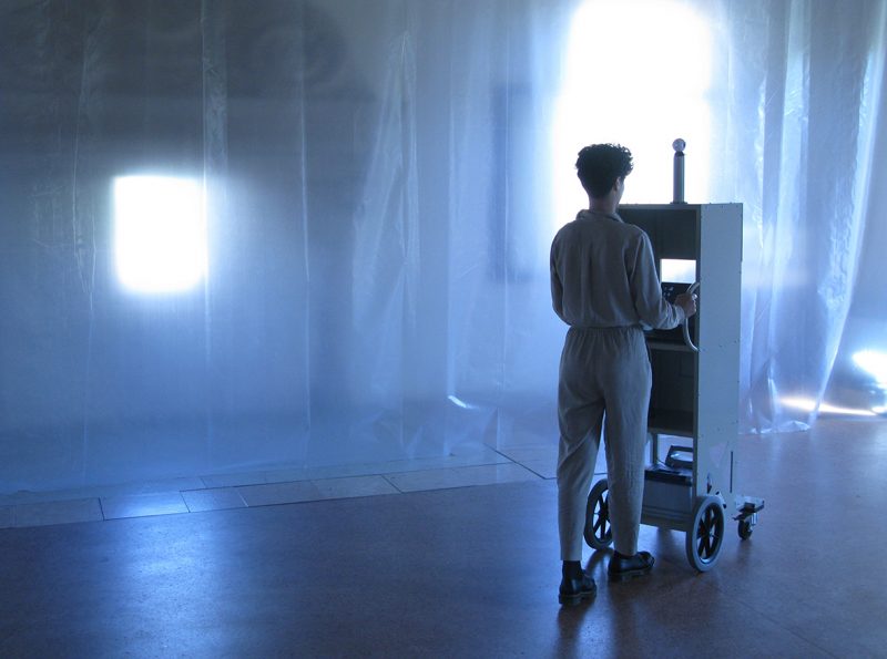 Virtual-Tour_touring_Mireia-c.-Saladrigues,-2017_Digitizing-Backdrop-by-Vincent-Roumagnac_web_-IMG_5015